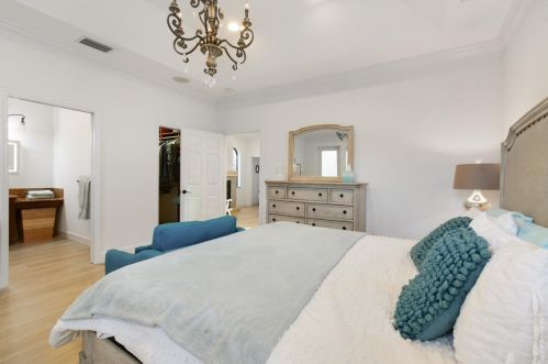 9979 Osprey Pointe Dr, Hobe Sound FL  33455-3023 exterior