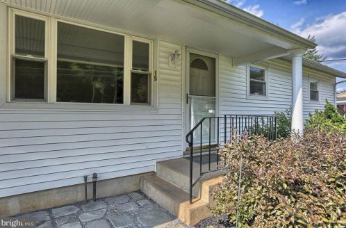 15 Winding Hill Rd, Navy Sup Dpt PA  17055-5617 exterior