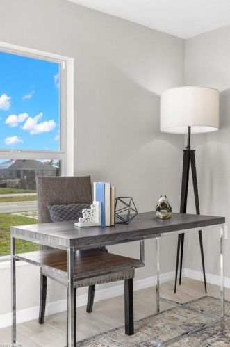1001 14th Ter, Cape Coral, FL 33909-1498