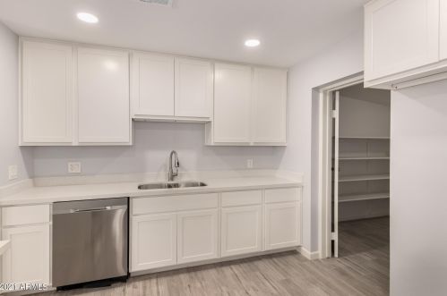 12643 30th Dr, Phoenix AZ  85029-1304 exterior