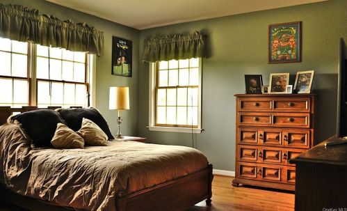 9 Scenic Pond Dr, Warwick NY  10990-2651 exterior