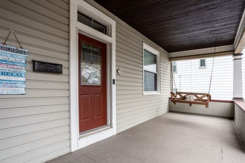170 Pennsylvania Ave, Pittsburgh, PA 15202-1428