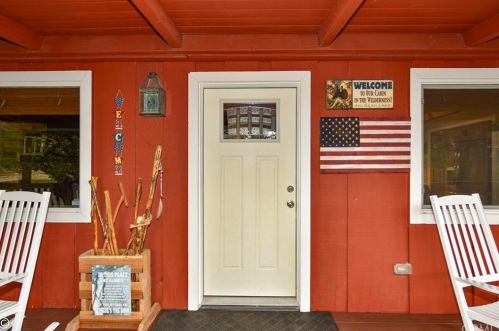 1063 H Ln, Big Bear City CA  92314-9693 exterior