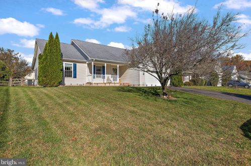 101 Church Creek Dr, Magnolia, DE 19962-2219