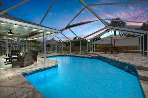 3815 6th Ln, Vero Beach, FL 32968-1317