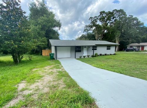 979 Voorhis Ave, Deland, FL 32724-5647