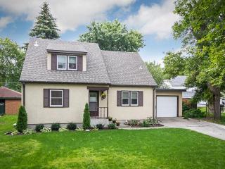 228 5th Ave, Prior Lake, MN 55379-1412