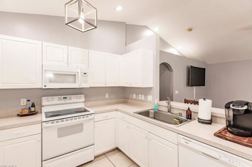 27423 Horne Ave, Bonita Springs FL  34135-5543 exterior