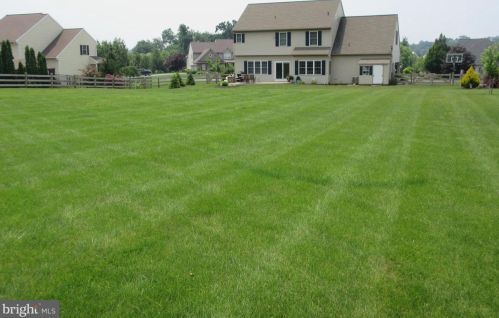 114 Royal Horse Way, Swartzville PA  17569-9353 exterior