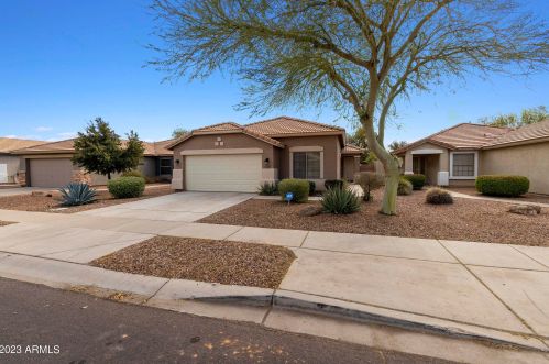 4231 Sundance Ave, Gilbert AZ 85297-6623 exterior