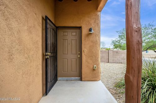 5722 Calle De Hielo Dulce, Tucson, AZ 85756-8538