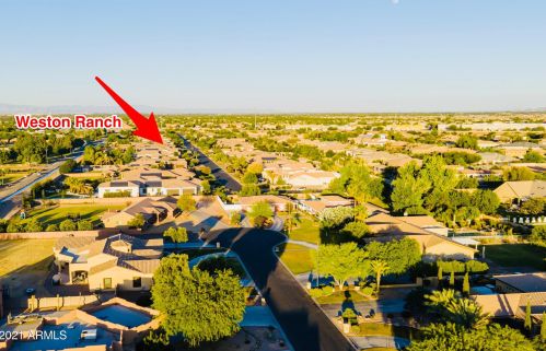 2710 Cattle Dr, Gilbert AZ  85297-8116 exterior