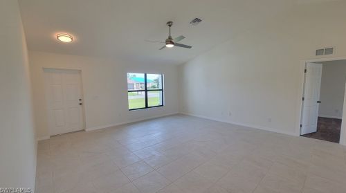 902 11th Pl, Cape Coral FL  33991-2456 exterior