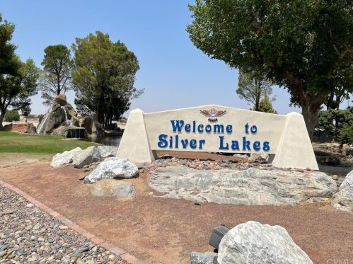 14826 Kent Ln, Helendale, CA 92342-7801