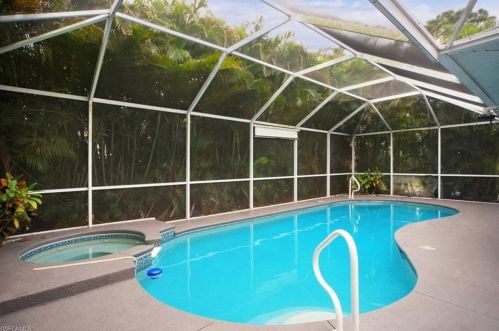 718 Long Lines Ln, Lehigh Acres, FL 33974-9773