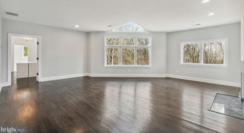 209 River Bend Rd, Great Falls VA  22066-4141 exterior