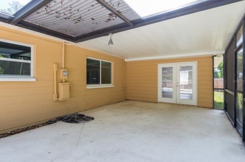5476 Lk Le Clare Rd, Lutz FL  33558-8013 exterior