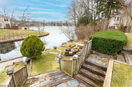 170 Rainbow Trl, Parsippany NJ  07834-3214 exterior