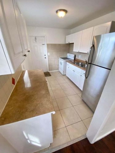 549 21st St, West Palm Beach FL  33407-5831 exterior