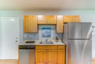 16043 Military Rd, Seattle WA  98188-3062 exterior