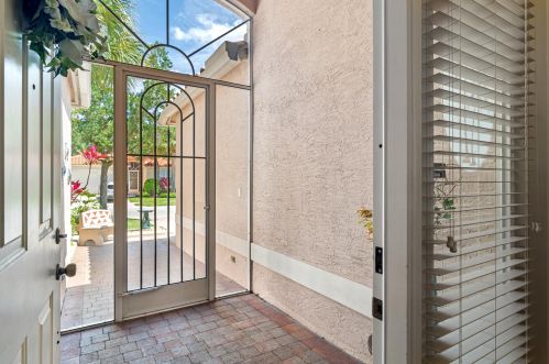 177 Lawton Rd, Fort Pierce, FL 34986-2607