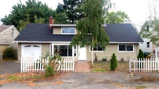 856 125th St, Seattle, WA 98125-3923