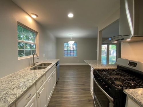 1708 Emery St, Denton TX  76201-2558 exterior