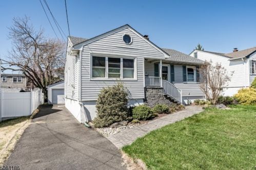 524 Laurel Ave, Roselle Park NJ  07204-1542 exterior