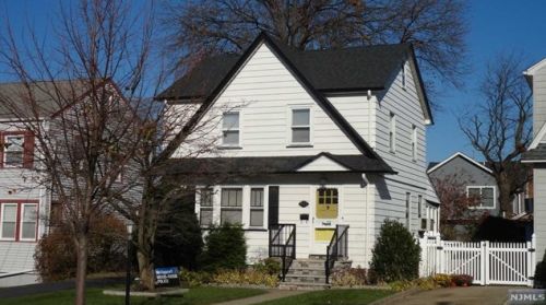 437 Innes Rd, Wood-Ridge, NJ 07075-1255