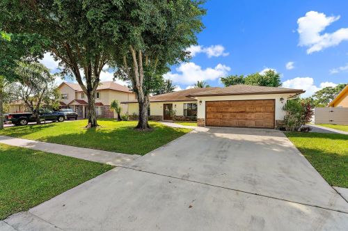 138 Granada St, West Palm Beach, FL 33411-1307