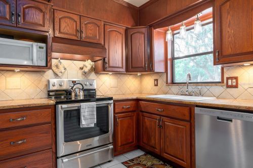 3326 Conway Gardens Rd, Orlando, FL 32806-6634