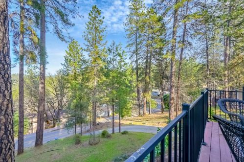 11725 Francis Dr, Grass Valley CA 95949-6681 exterior