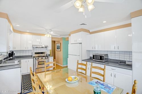 411 Richard Ave, Point Pleasant Beach NJ  08742-2646 exterior