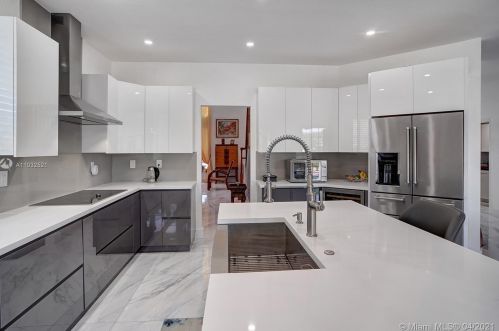 1885 139 Ter, Hollywood FL  33028-2837 exterior