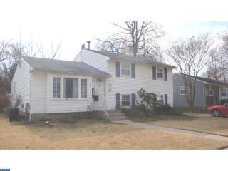 208 Katherine Ave, West Deptford, NJ 08093-2026