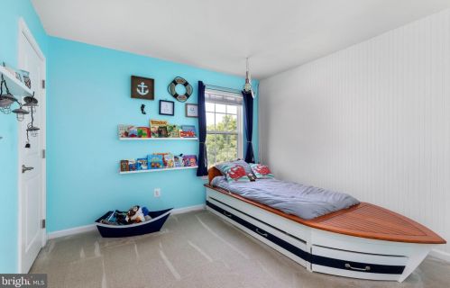 111 Eisentown Dr, Lovettsville VA  20180-8547 exterior