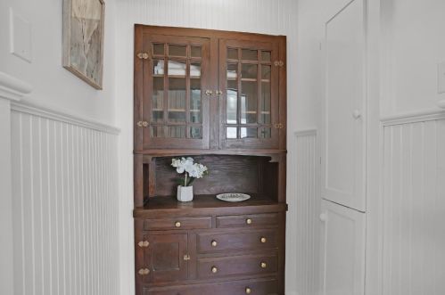 549 Acacia Ave, San Bruno CA  94066-4221 exterior