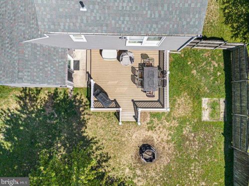 6 Hampshire Ct, Erial NJ exterior