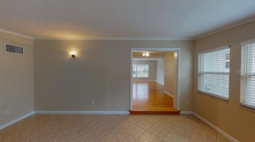 7116 Date Palm Ave, Saint Petersburg FL  33707-2013 exterior