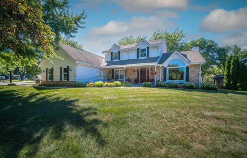 5425 Nicole Ct, Waukesha, WI 53151-8195