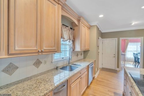 8 Sunny Ln, Andover NJ  07821-2122 exterior