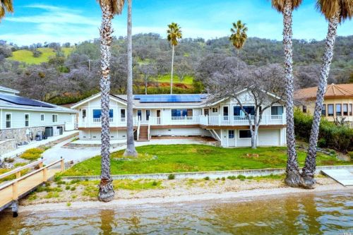 8751 Paradise Valley Blvd, Lucerne, CA 95458-8548