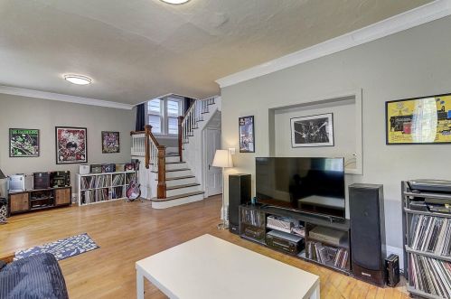 1508 Kane Pl, Milwaukee, WI 53202-1710