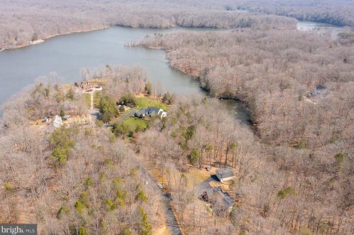 4471 Occoquan Overlook, Woodbridge VA  22192-6107 exterior