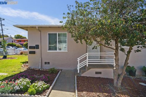 3401 Dakota St, Oakland CA 94602-3801 exterior