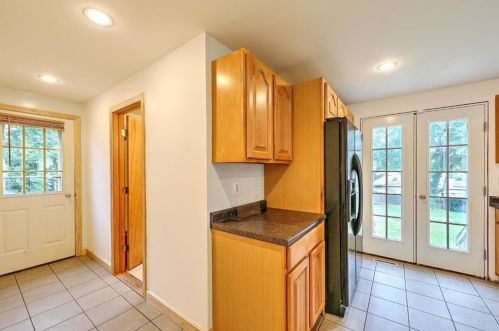 44 Rosemont Ave, Cumberland RI  02864-7519 exterior