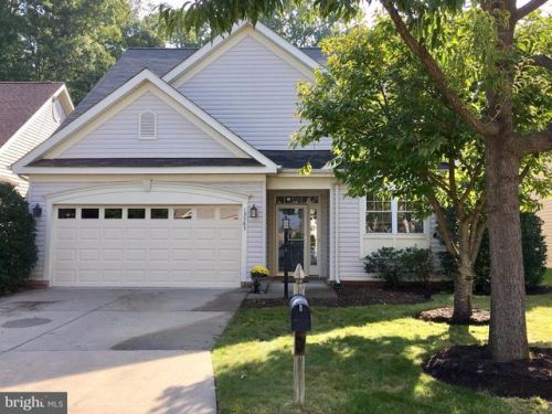 13583 Ryton Ridge Ln, Gainesville, VA 20155-3008