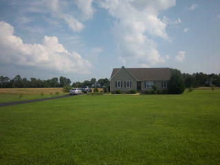252 Dixie Village Ln, Paris, TN 38242-7072