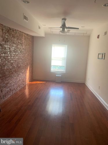 1633 3rd St, Philadelphia PA  19122-3002 exterior