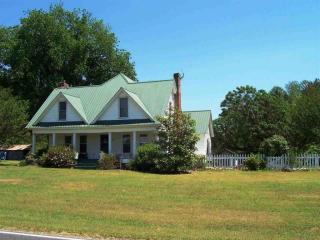 972 Lamms Grove Rd, Whispering Pines, NC 28327-8864